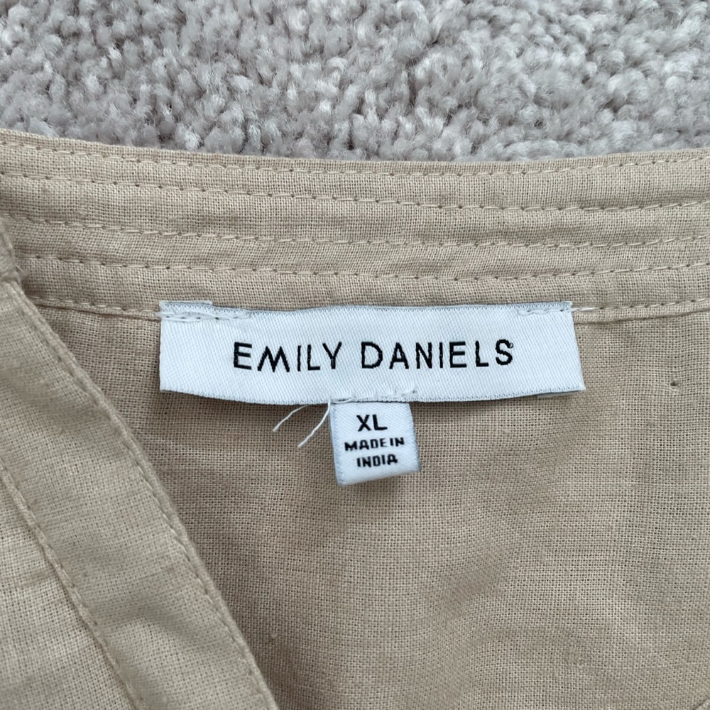 basic top - Picture 2 of 2